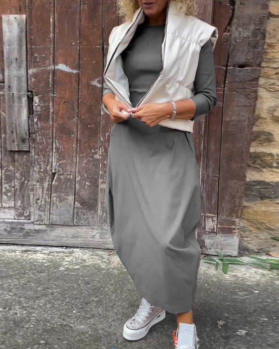 Enkel långärmad klänning i enfärgad ficka