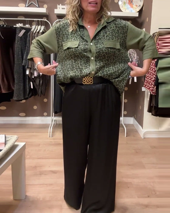 Casual skjorta med knäppning i leopardmönstret