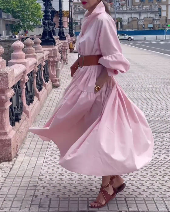 Enfärgad klänning med en hel kjol