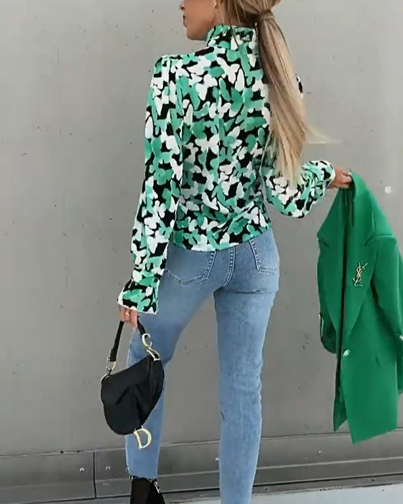 Långärmad skjorta med fjärilstryck med krage