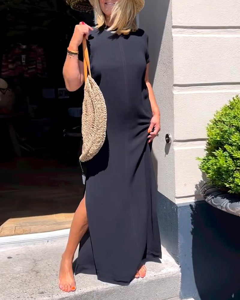 Elegant klänning med korta ärmar i enfärgad