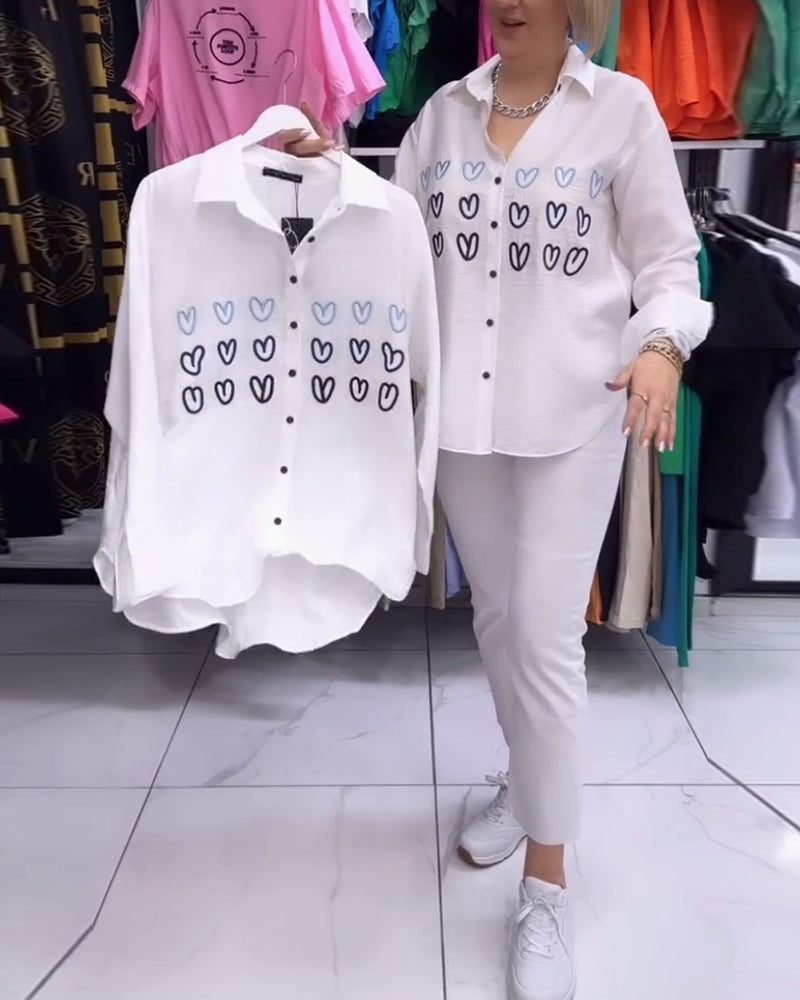 Enkel skjorta med hjärttryck
