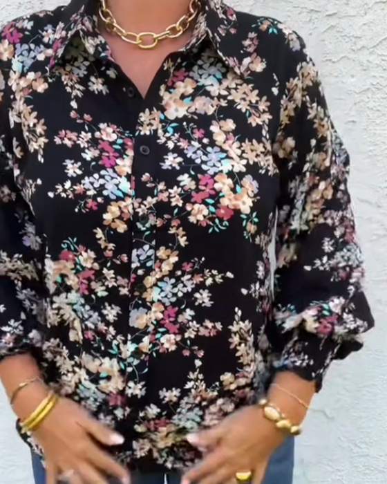 Blus Med Retro Knapp Detaljer Och Små Florala Tryck
