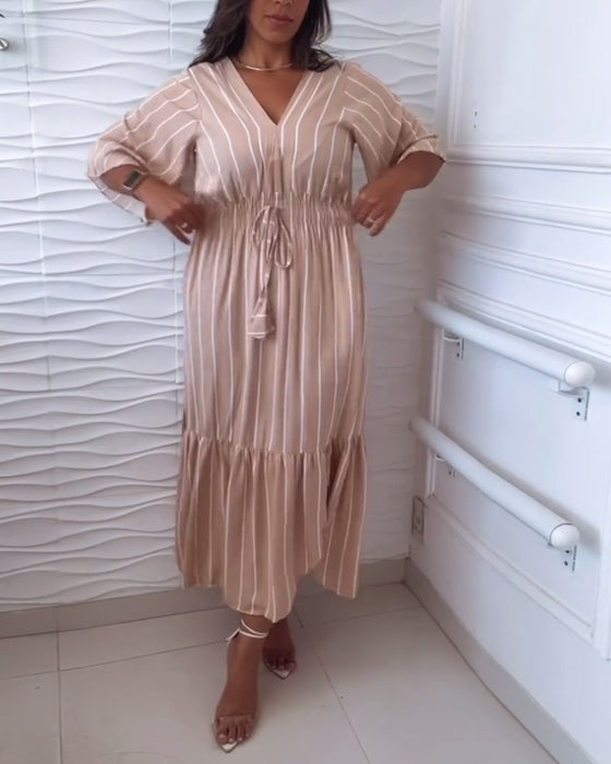 Casual klänning med dragsko i randigt tryck