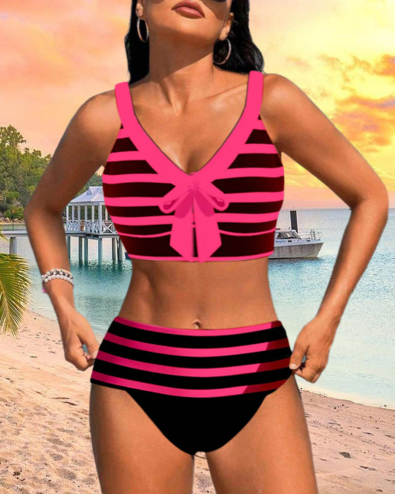 Bikinis med hög midja i randtryck