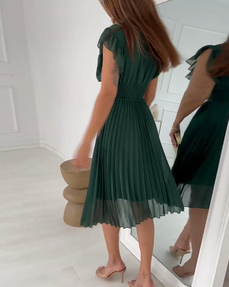 Elegant plisserad klänning med volangärm för kvinnor