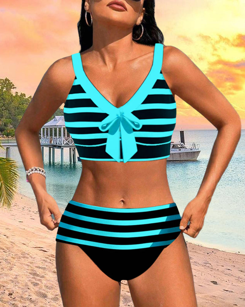 Bikinis med hög midja i randtryck