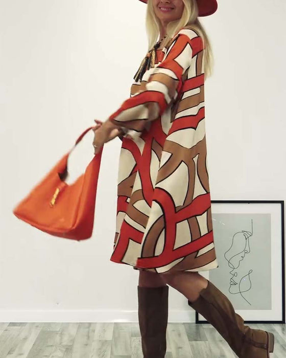 Klänning med rund hals och tryck