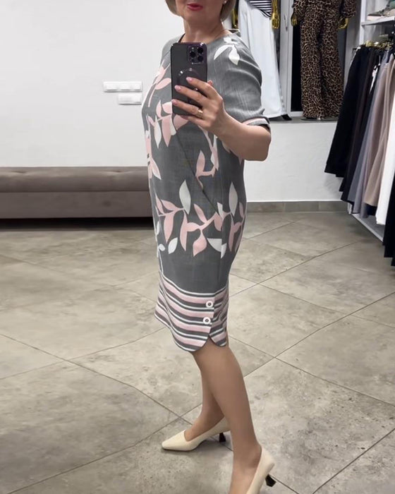 Casual klänning med lövrandigt tryck