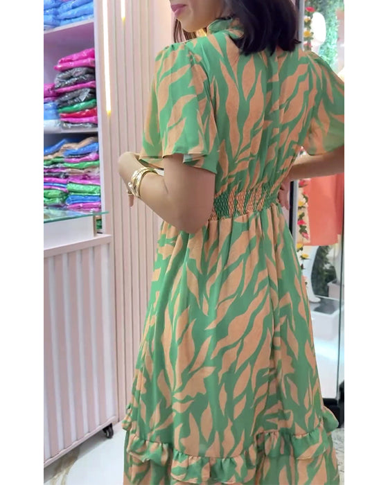 Elegant klänning med midjetryck