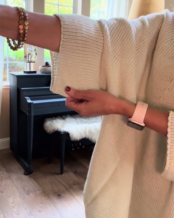 Moderiktig enfärgad fladdermusärmad tröja med rund hals