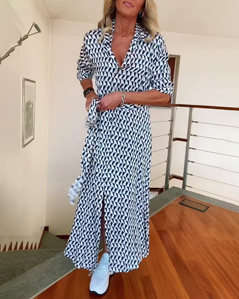Klänning med geometriskt tryck i lapel
