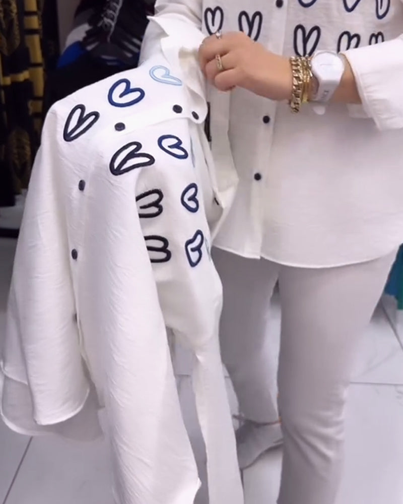 Enkel skjorta med hjärttryck