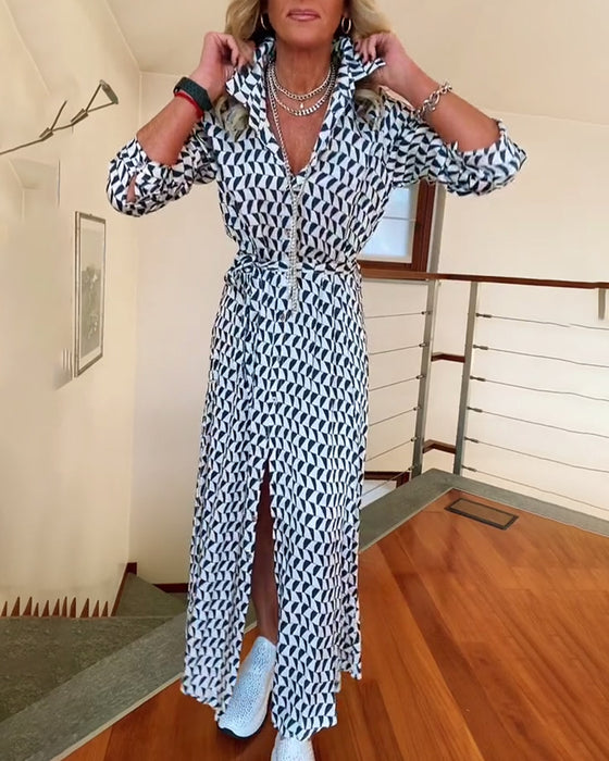 Klänning med geometriskt tryck i lapel