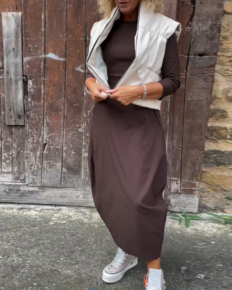 Enkel långärmad klänning i enfärgad ficka
