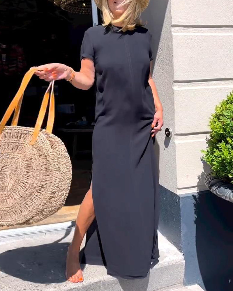Elegant klänning med korta ärmar i enfärgad
