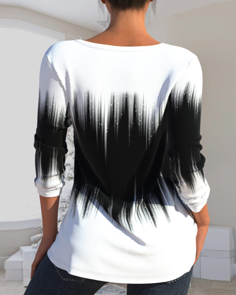 Långärmad topp med Ombre-tryck och v-ringad hals