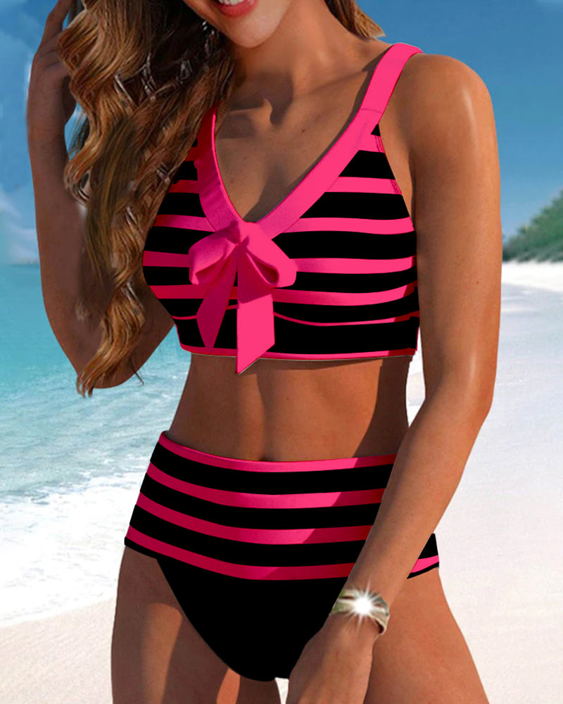Bikinis med hög midja i randtryck