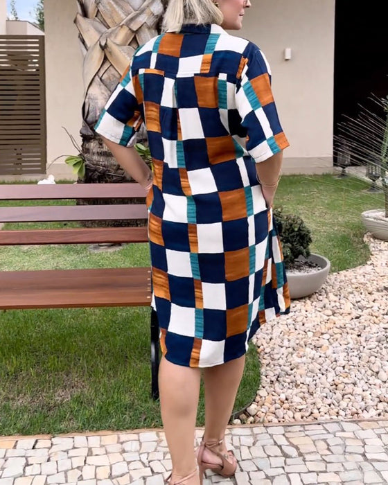 Klänning med korta ärmar och pläd