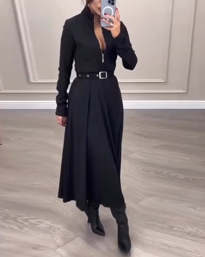 Klänning med dragkedja och krage