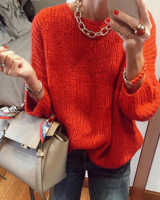 Enfärgad enkel tröja med rund hals