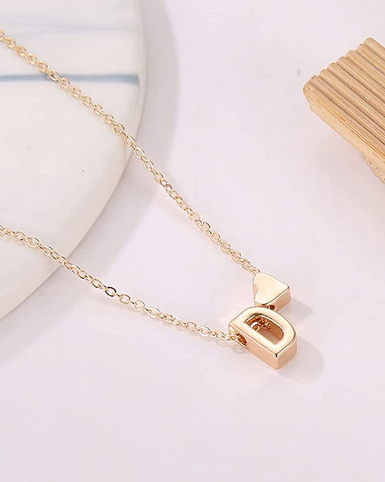 Enkelt persika hjärta bokstavshalsband