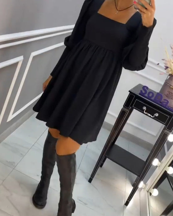 Elegant A-formad klänning med fyrkantig hals