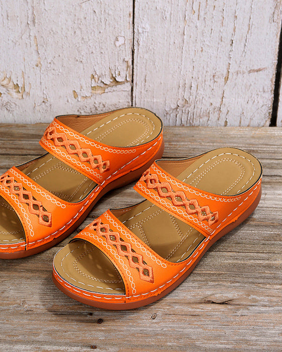 Enfärgade Plattformssandaler