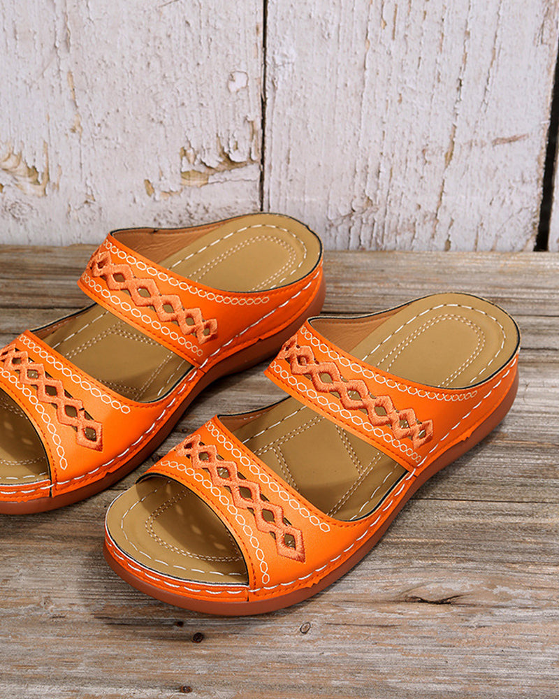 Enfärgade Plattformssandaler