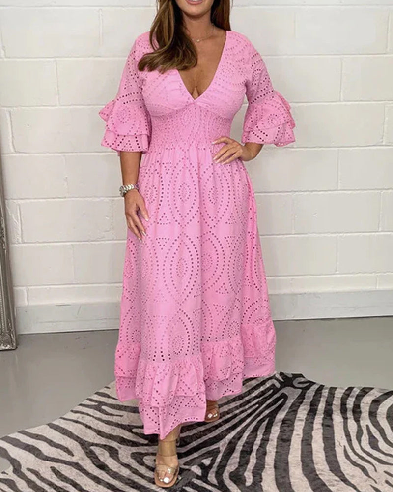 Lös v-ringad enfärgad klänning med hög midja