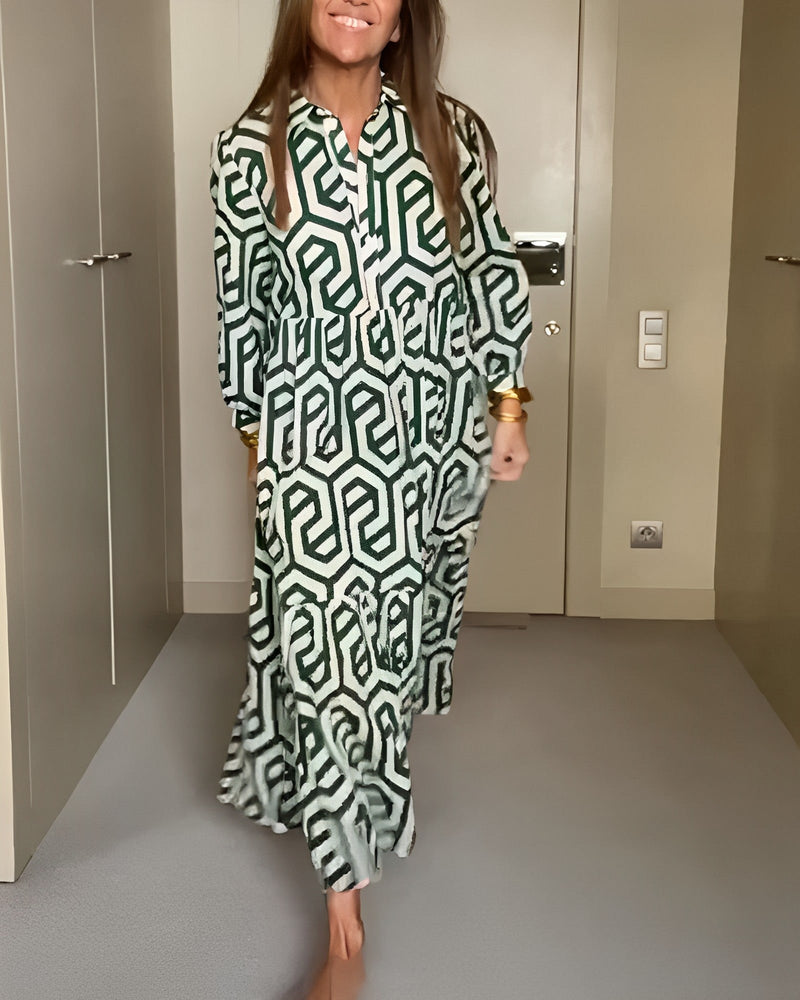 Klänning med nio punkters ärm och geometriskt tryck