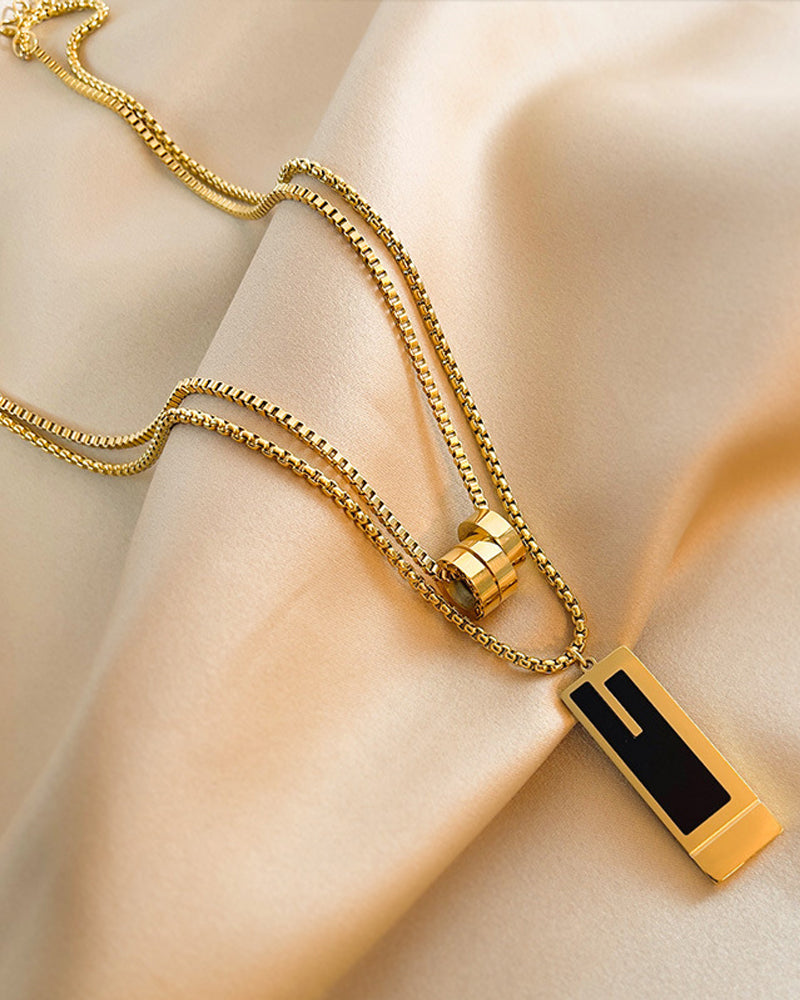 Dubbelt långt halsband i titanstål