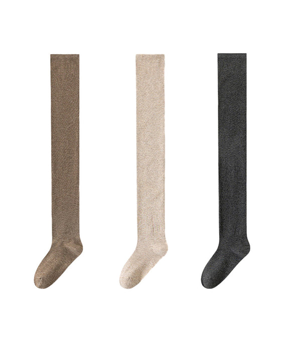 Förtjockade höga strumpor