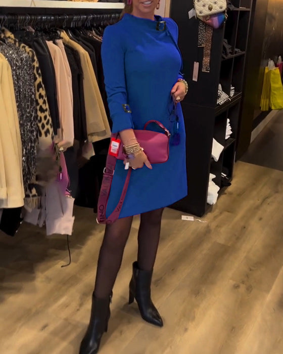 Elegant klänning med rund hals