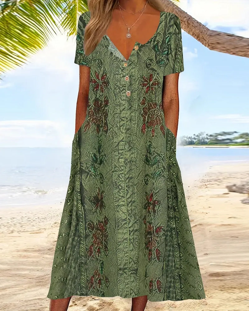 Kortärmad klänning med v-ringning