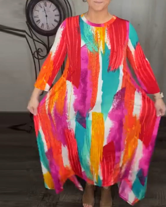 Färgglad, rund halsad ledig klänning med tryck