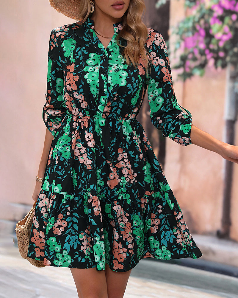Stilfull elegant klänning med blommönster