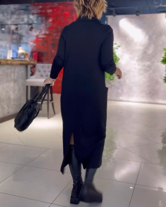 Enfärgad Klänning Med Rund Hals Och Fickor