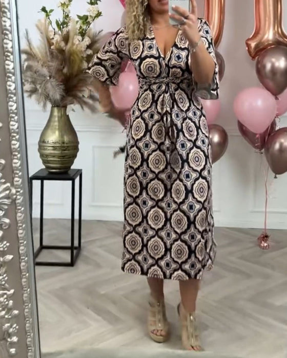 Damklänning med etniskt tryck