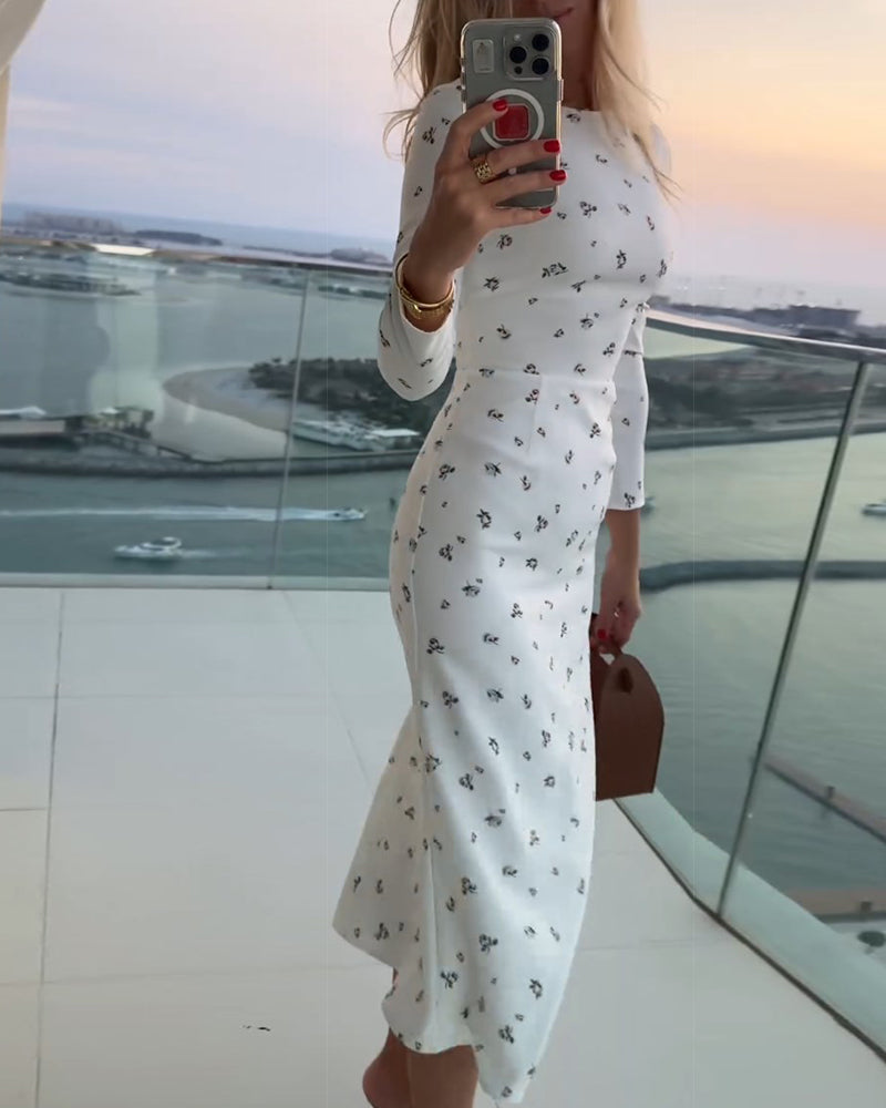 Elegant klänning med rund hals med enkel tryck