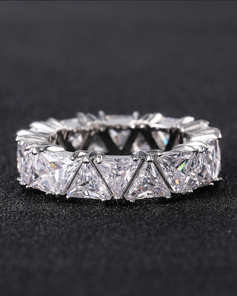Ringa med triangulär med zirconia