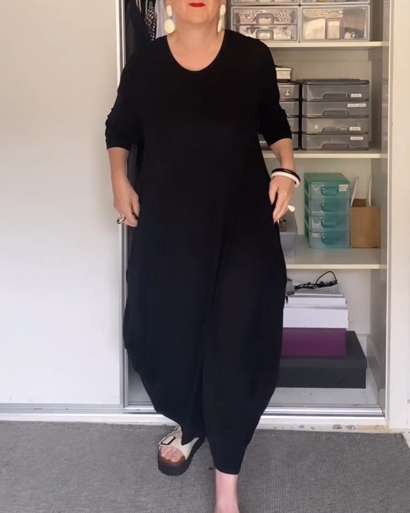 Enfärgad enkel klänning med rund hals