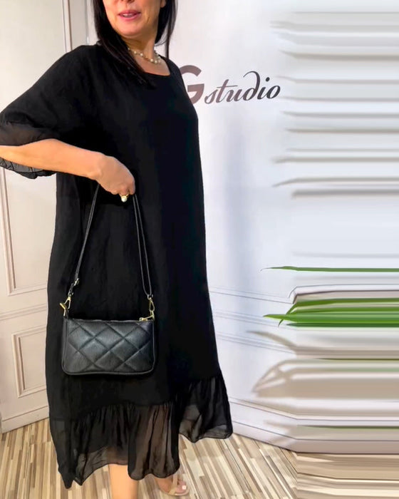 Kortärmad flödande klänning i panel