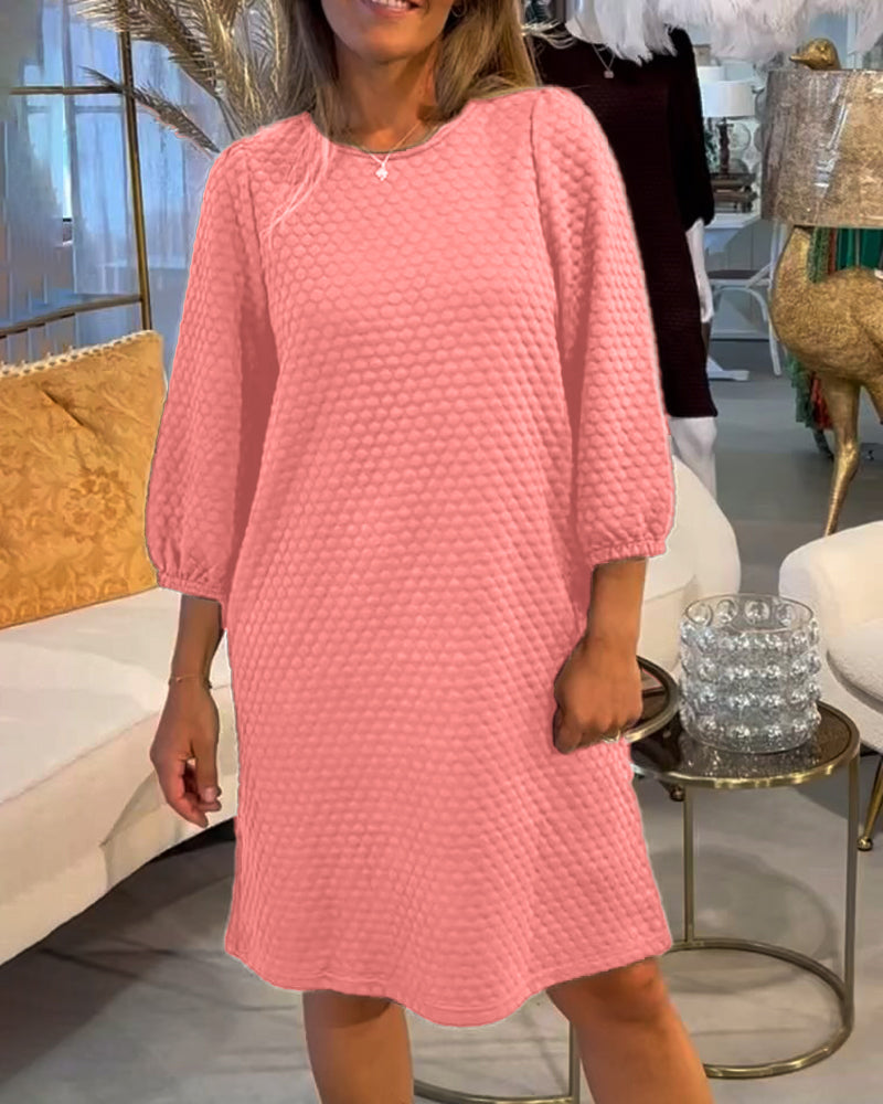 Elegant enfärgad klänning