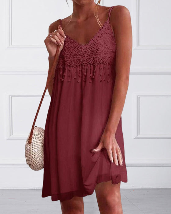 Enfärgad ärmlös spetsklänning