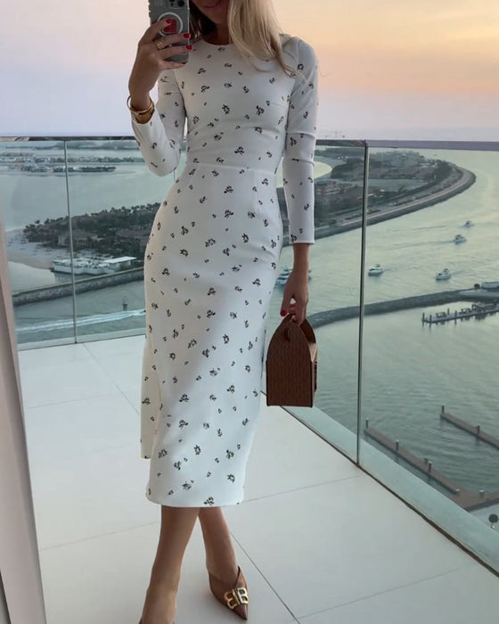 Elegant klänning med rund hals med enkel tryck