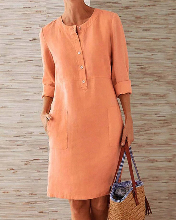 Elegant enfärgad klänning