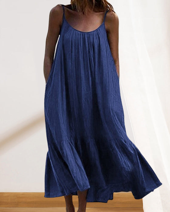 Enfärgad ärmlös midiklänning