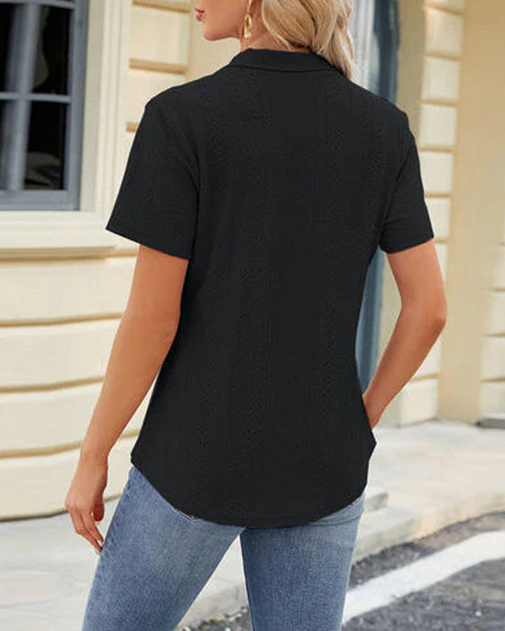 Kortärmad topp i lapelutskärning