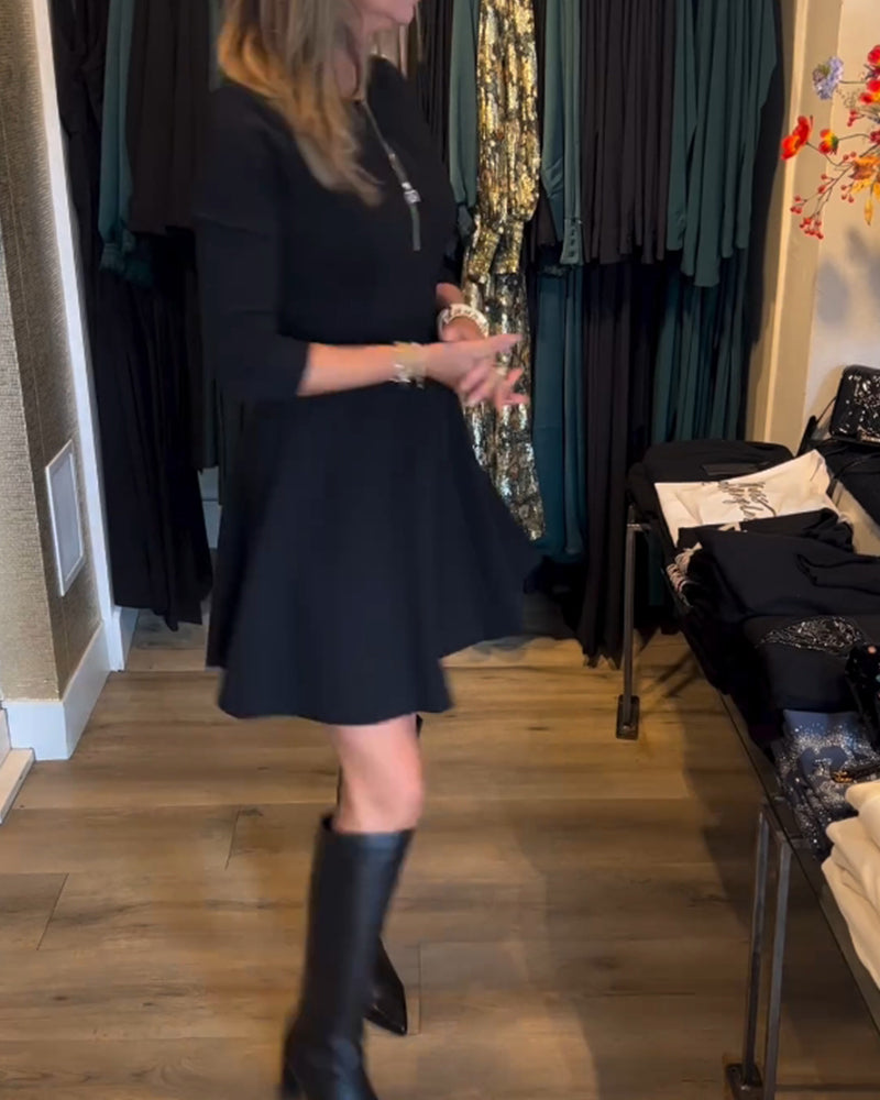 Enfärgad elegant klänning med dragkedja